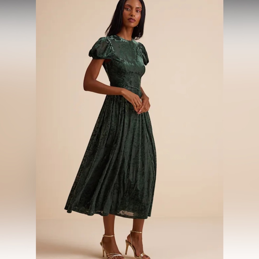 Lulus Arlie Emerald Green Velvet Burnout Puff Sleeve Cutout Midi Dress NWT L